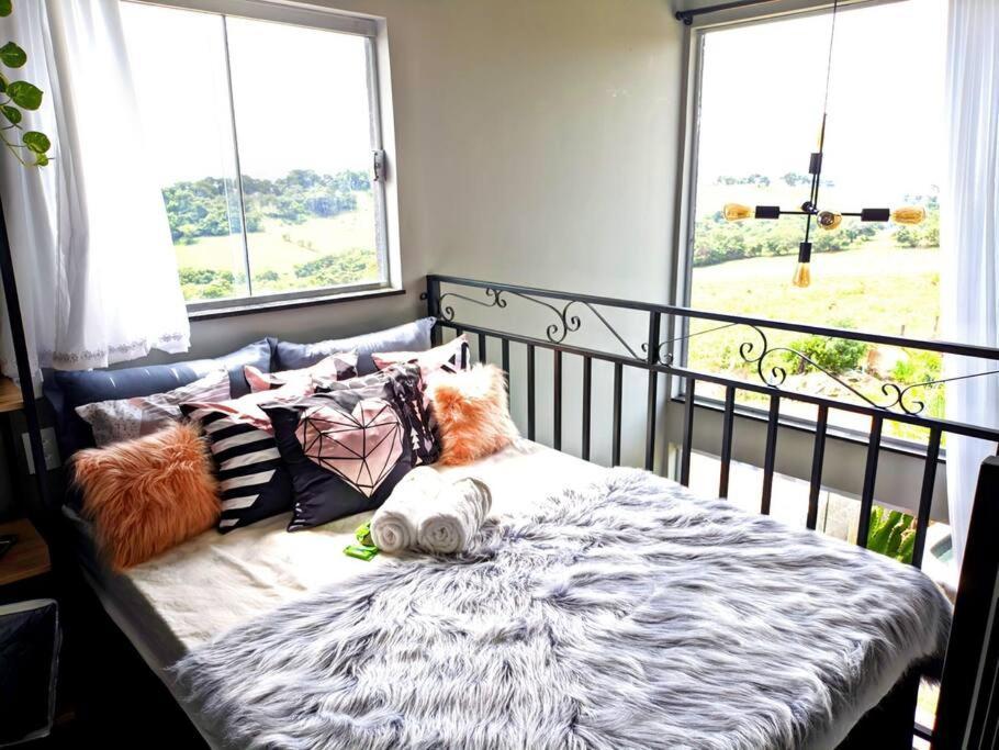 Tiny House Paraiso Minicasas Com Hidromassagem Pouso Alegre Bagian luar foto